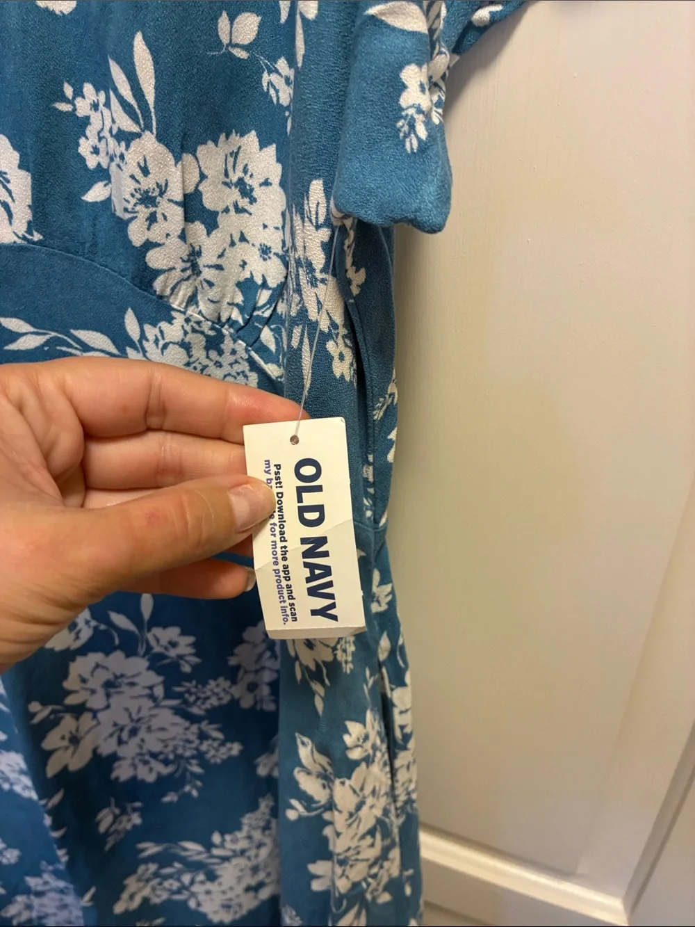 Old Navy blue and white bold floral Printed Crepe Mini Dress w/ pockets  NWT